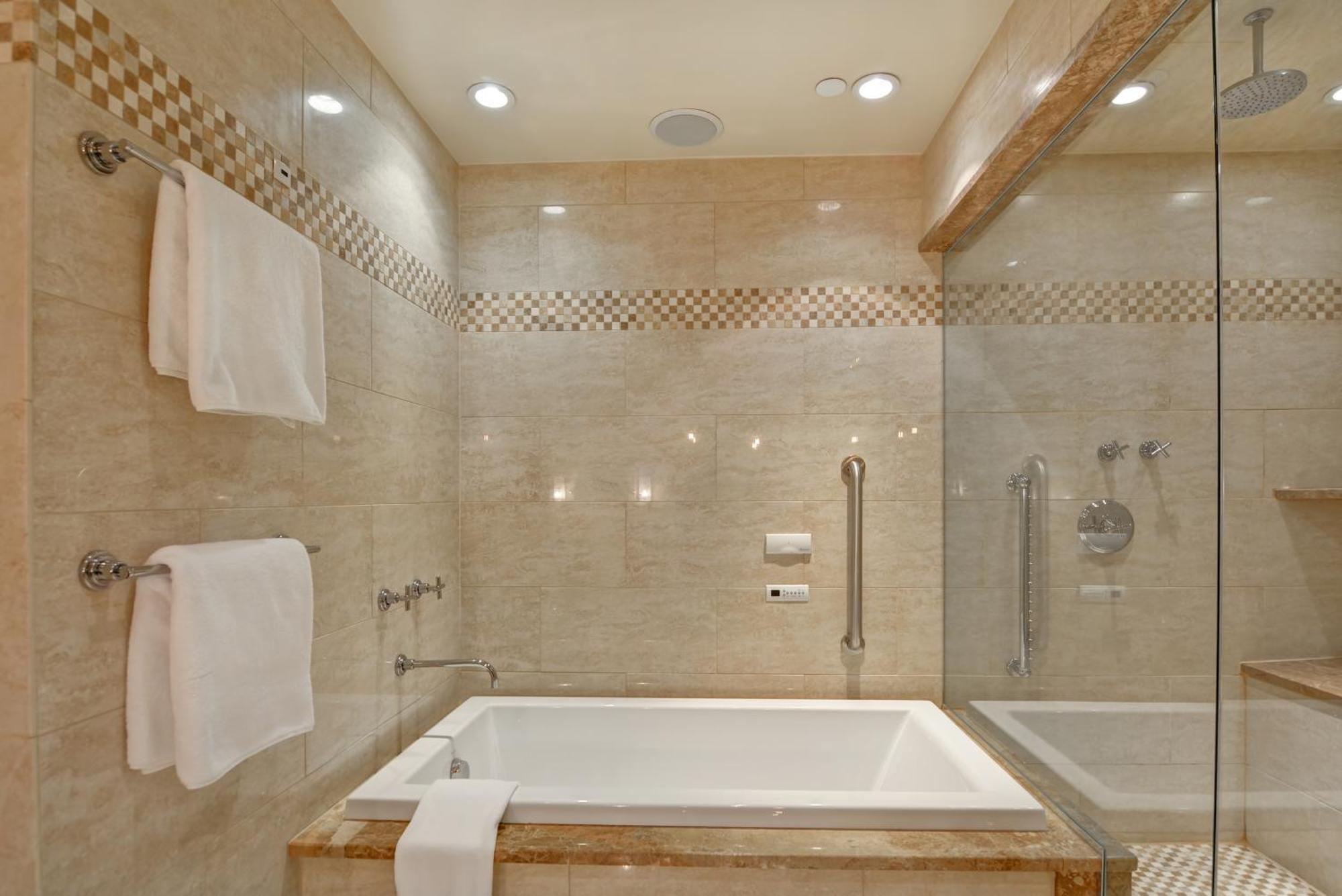 Hotel The Cincinnatian Curio Collection By Hilton Cincinnati