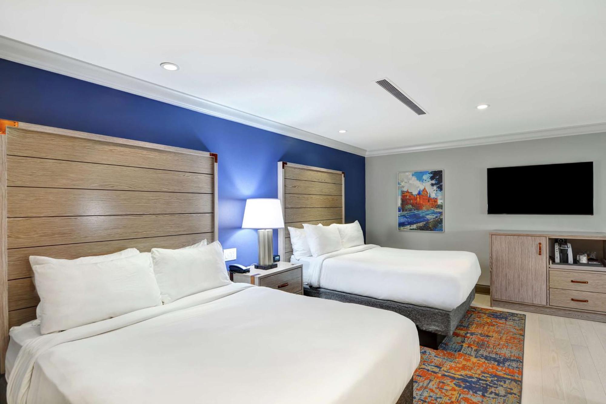 Hotel The Cincinnatian Curio Collection By Hilton