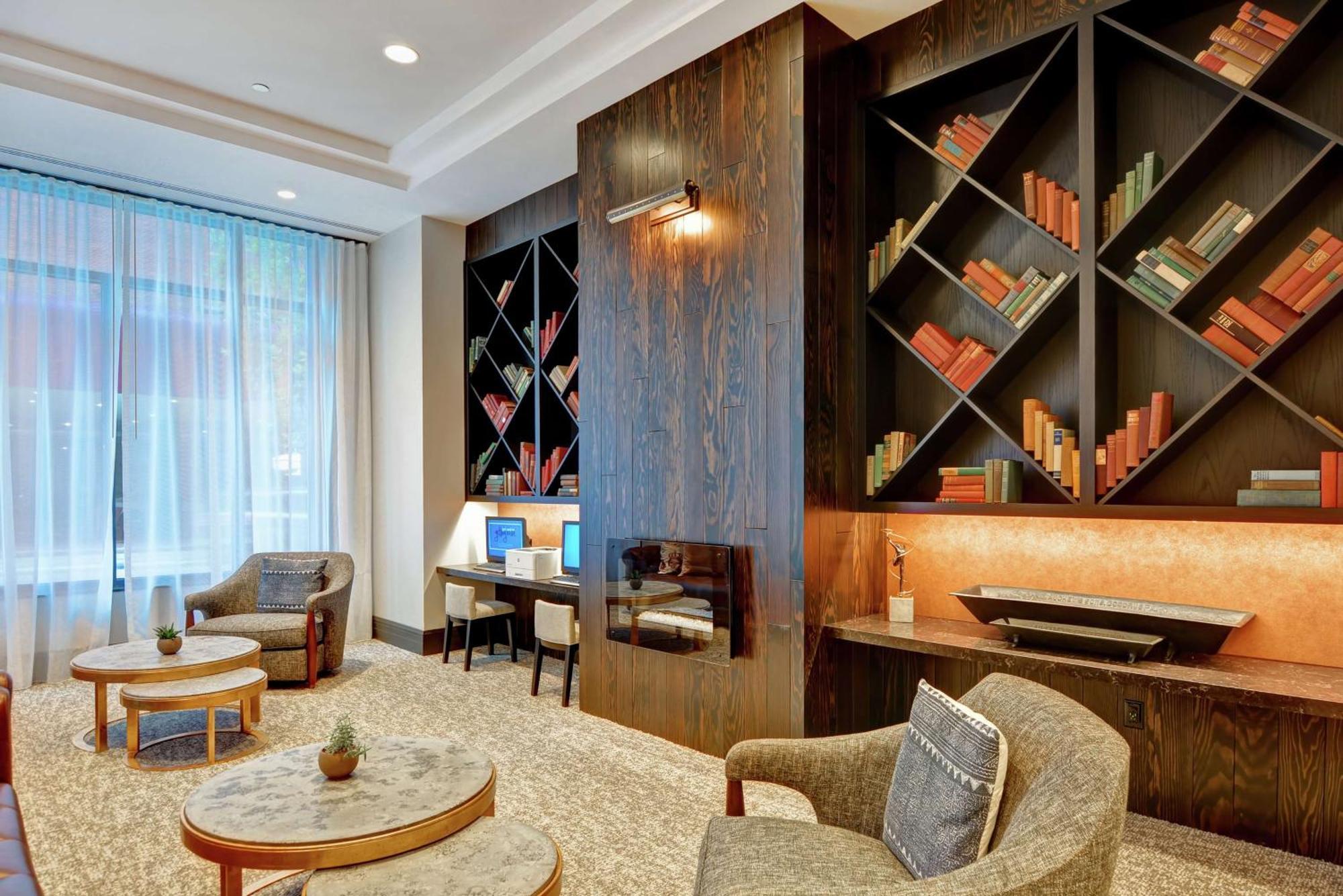 The Cincinnatian Curio Collection By Hilton Cincinnati