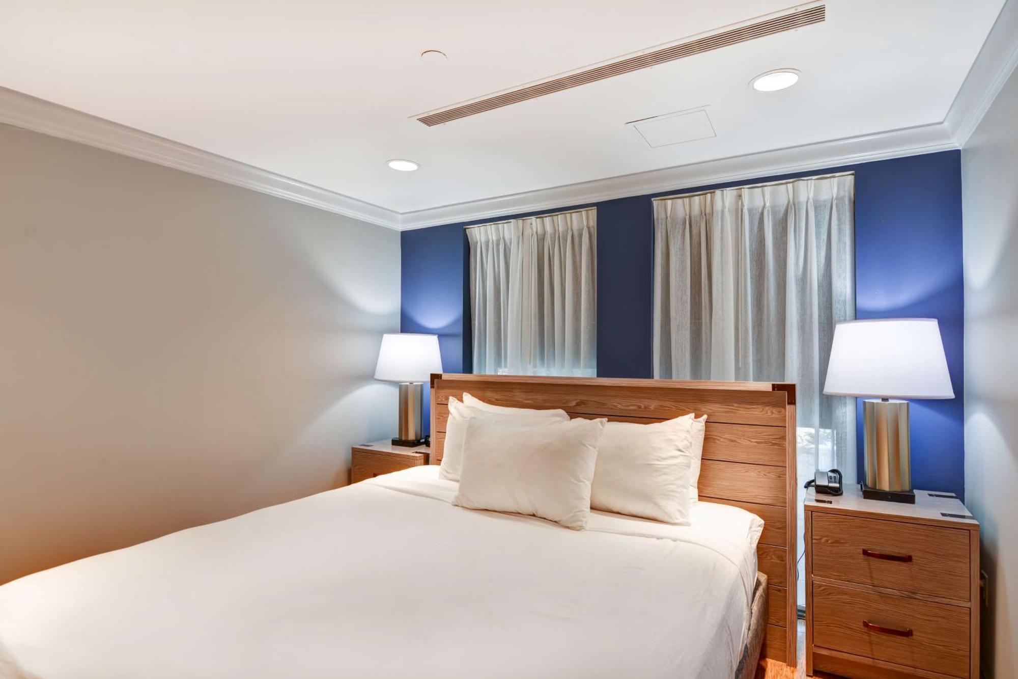 Hotel The Cincinnatian Curio Collection By Hilton