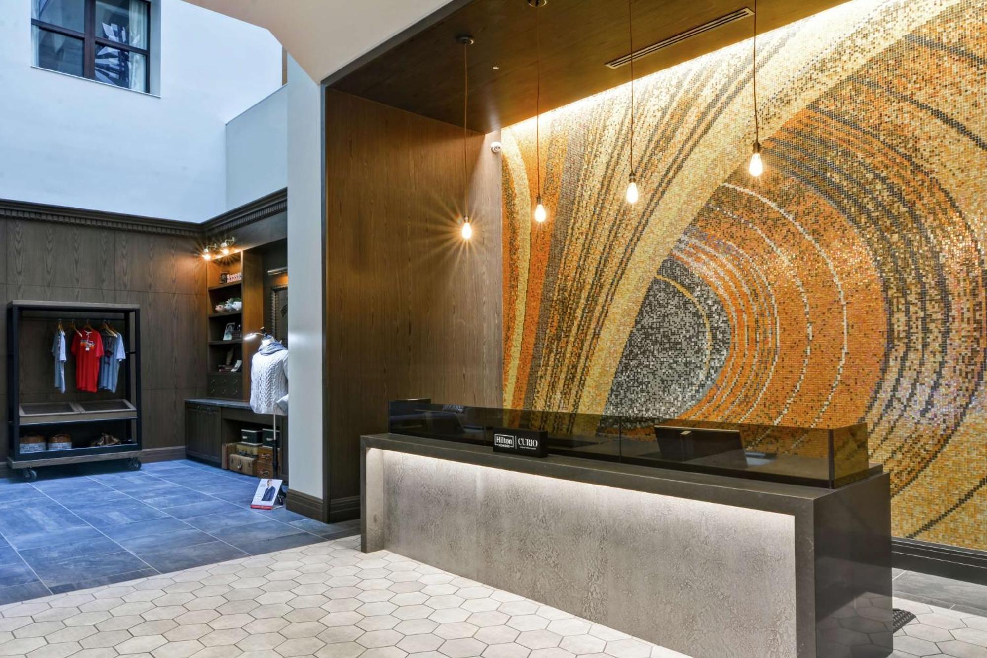 Hotel The Cincinnatian Curio Collection By Hilton