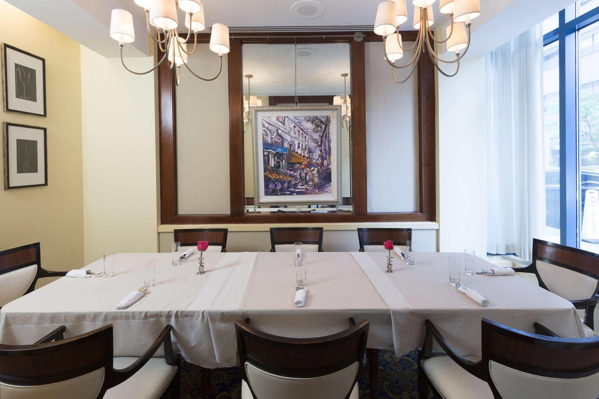 The Cincinnatian Curio Collection By Hilton Cincinnati