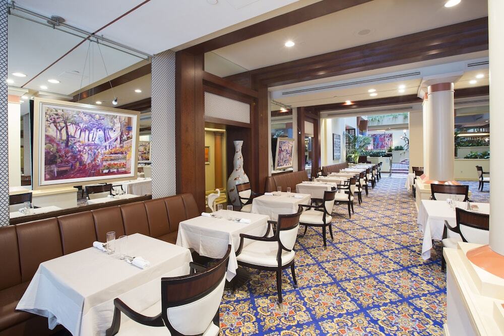 The Cincinnatian Curio Collection By Hilton
